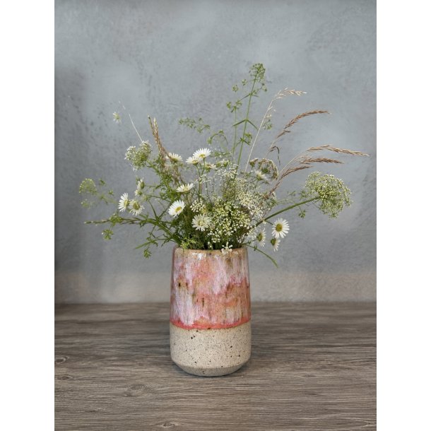 Minivase, Daggry